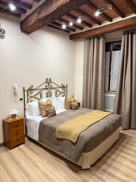 Apartment Pienzalettings Studio & Room