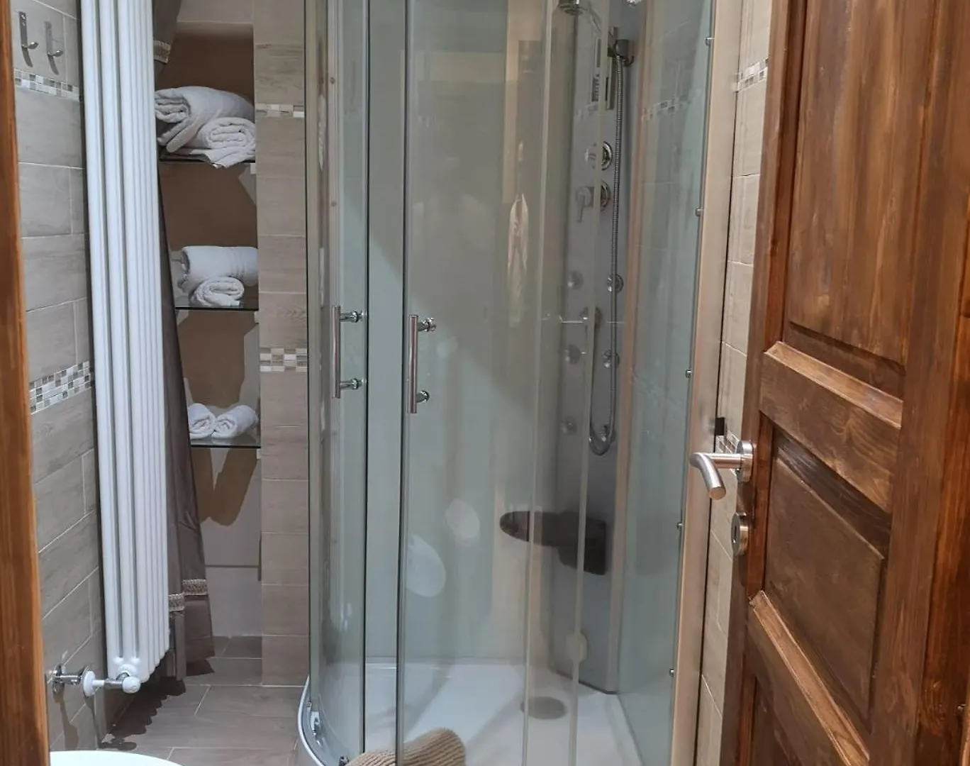 Apartament Pienzalettings Studio & Room